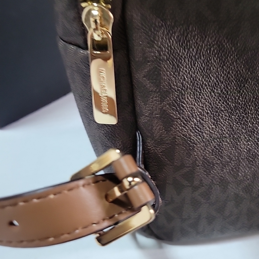 Michael Kors Medium Erin  Backpack In Brown Acorn - Picture 4 of 9